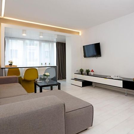 Platinum Apartment With 2 Bedrooms Бухарест Екстер'єр фото