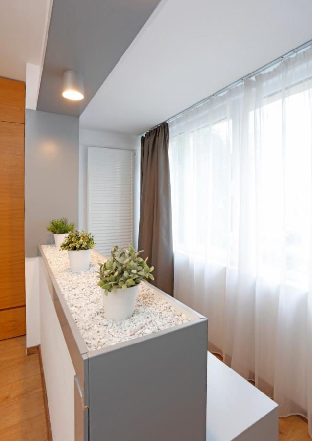 Platinum Apartment With 2 Bedrooms Бухарест Екстер'єр фото